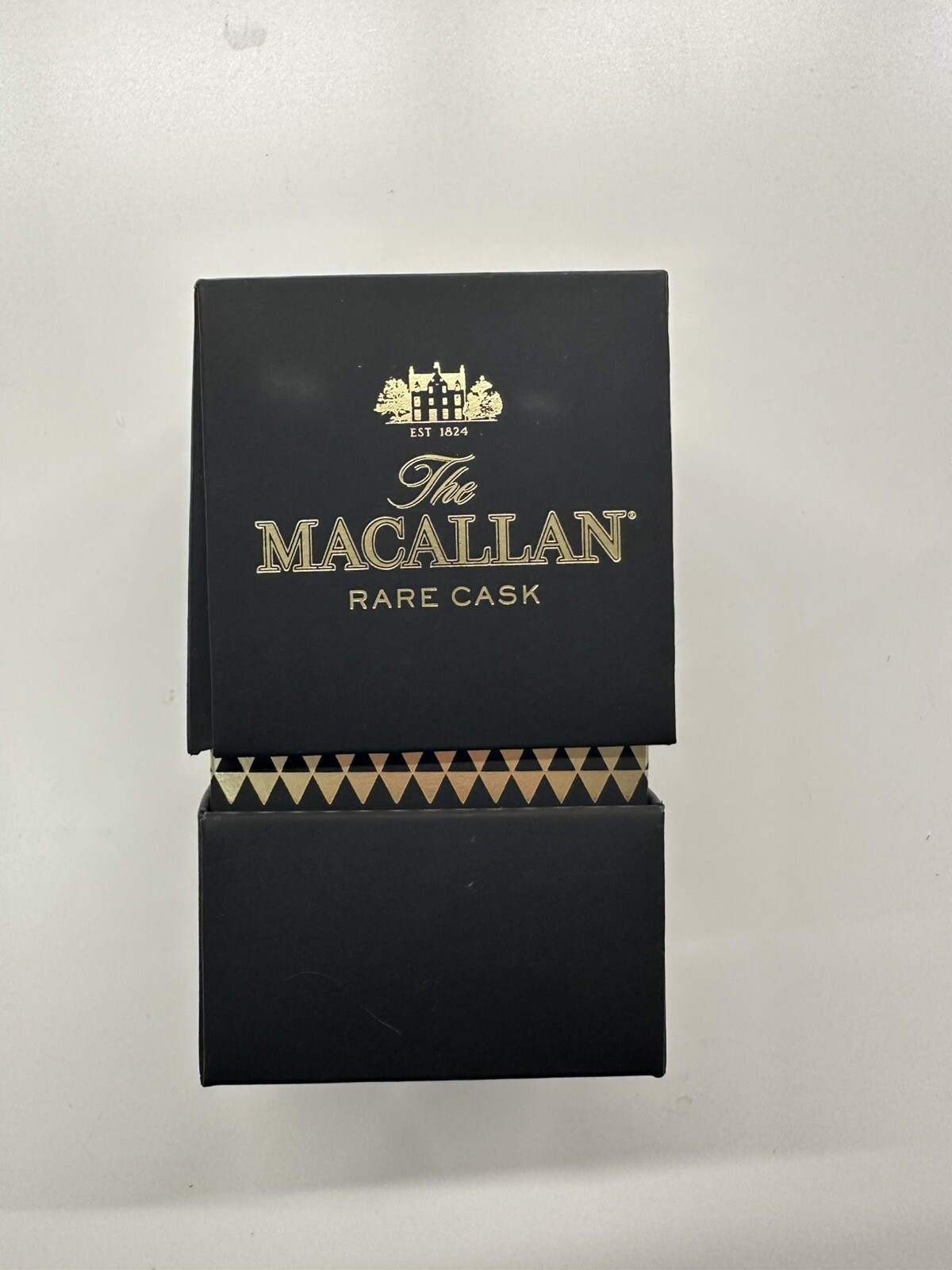 Macallan Rare Cask 2018 Empty Bottle & First Edition Stopper 2015