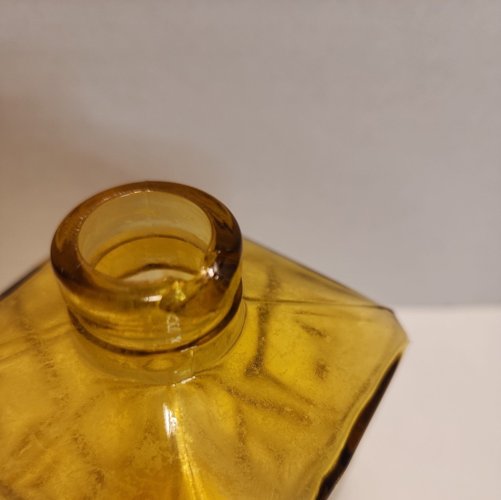 Rare Vintage Nikka Whiskey Armor Decanter Barset