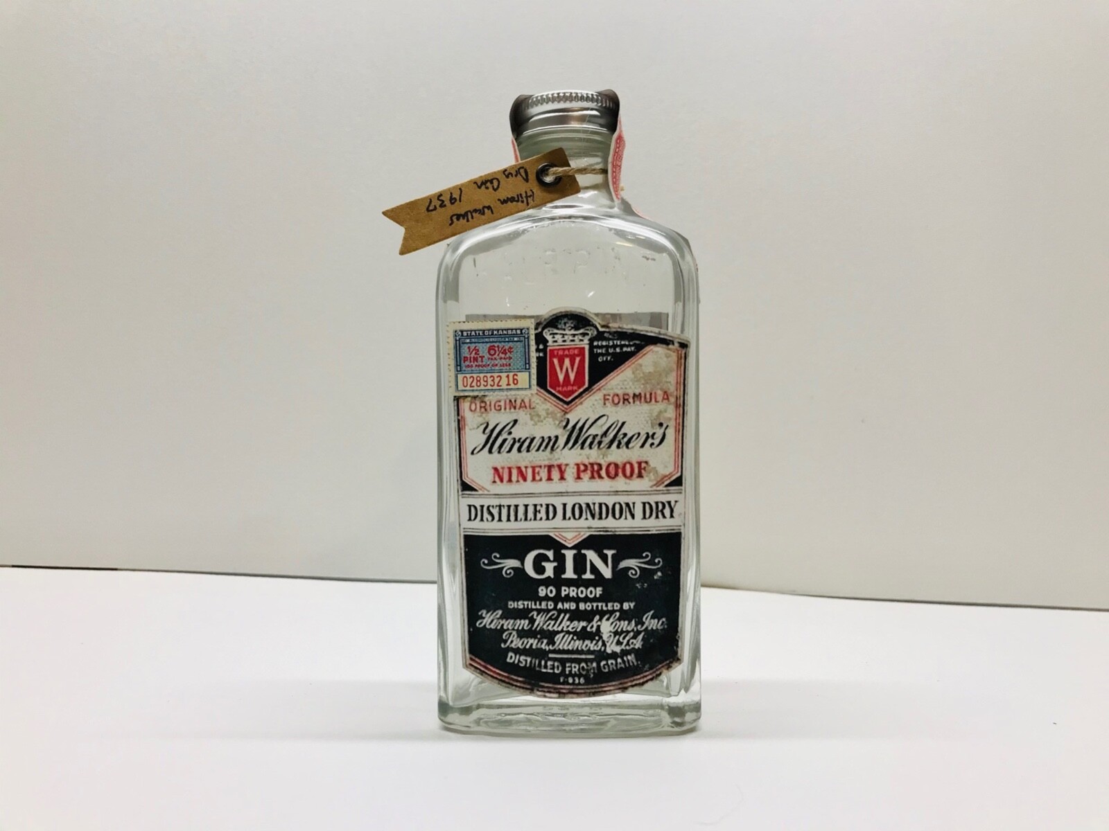 #74 Hiram Walker’s London Dry Gin Vintage/Antique Restored Bottle 1/2 Pint 1937