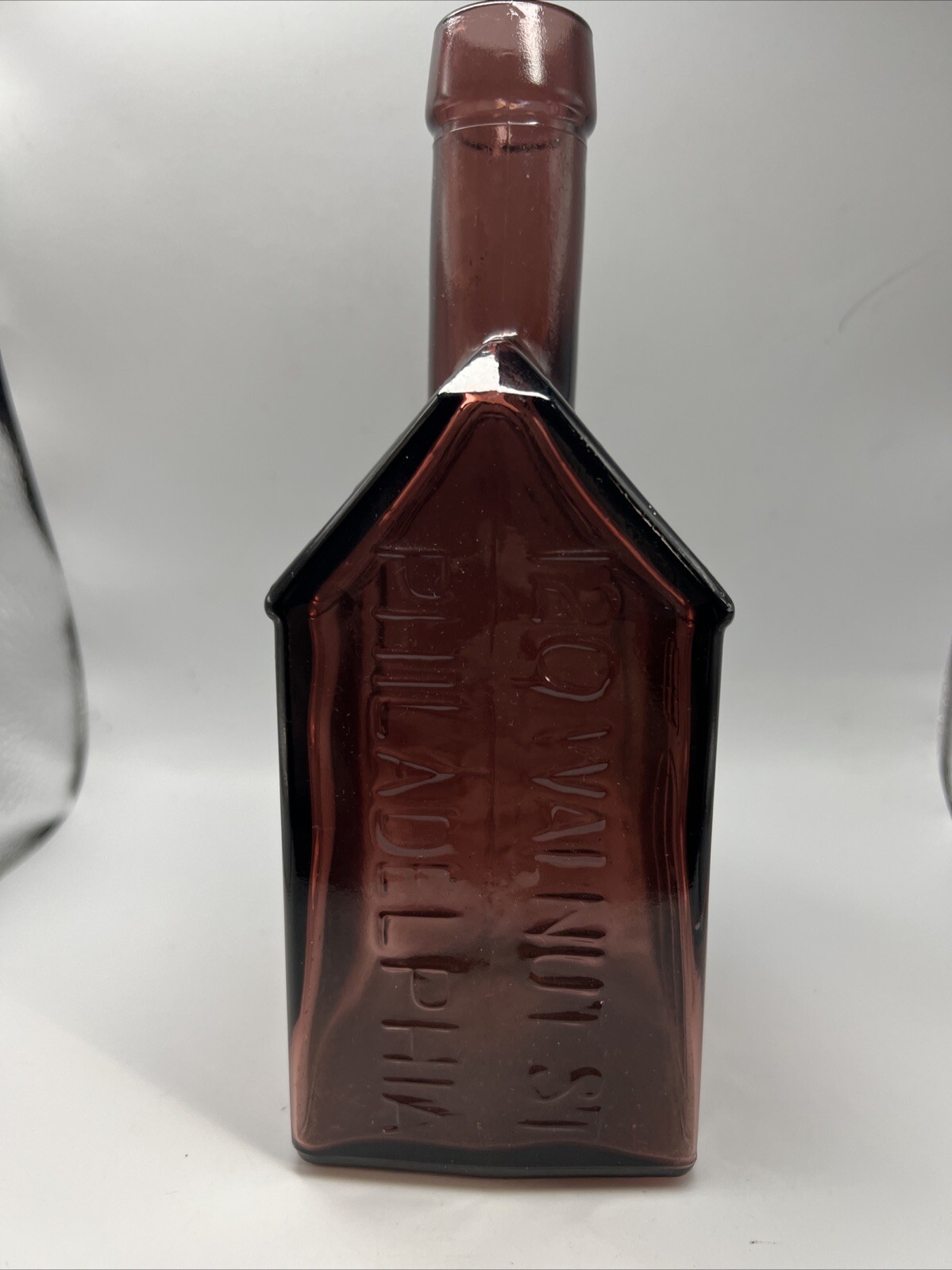 E C Booz’s Old Cabin Whiskey Nuline NJ Amber Bottle Wheaton NJ 8” Perfect