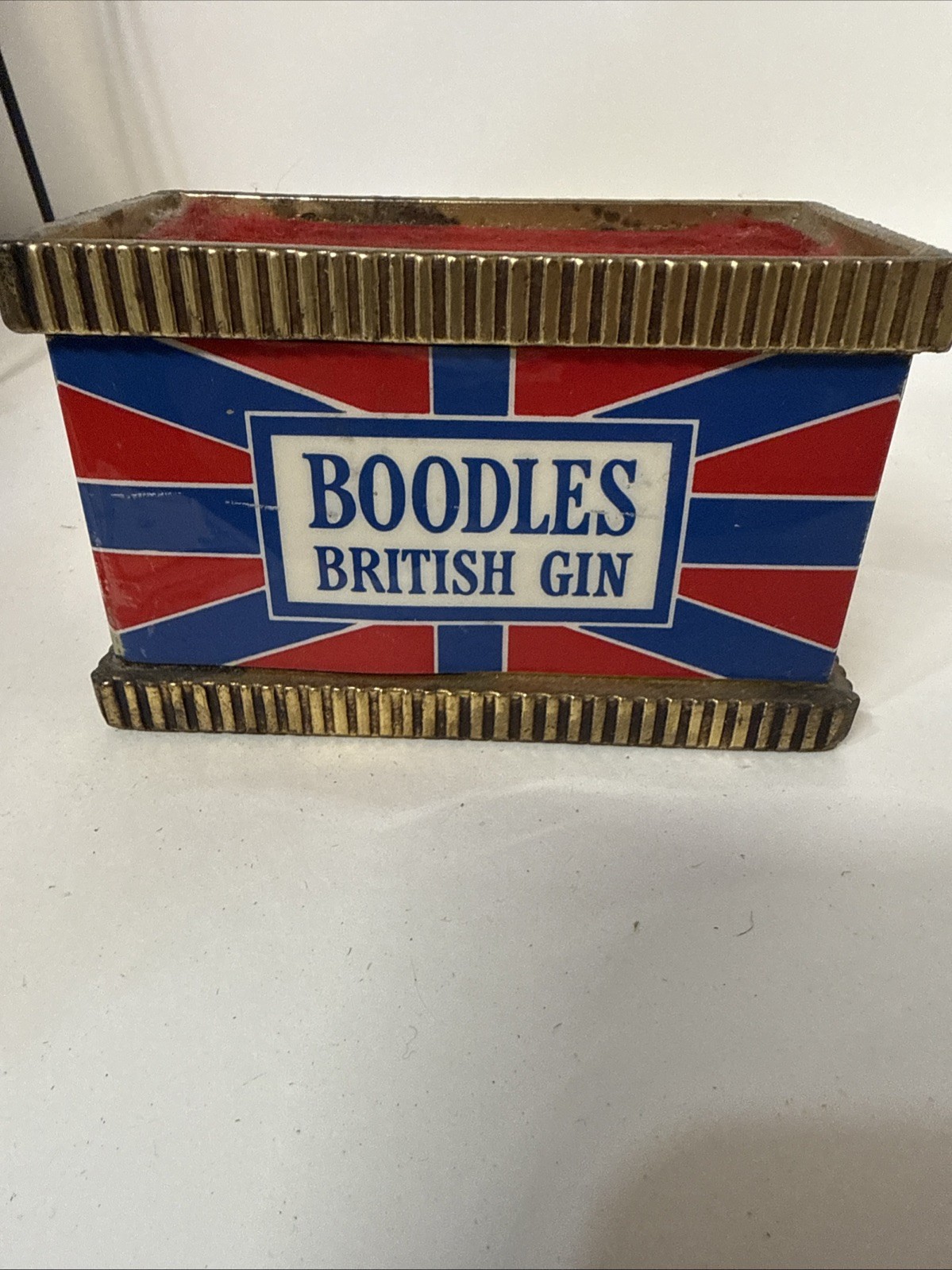 Vintage Noodles British Gin Bottle Display Stand