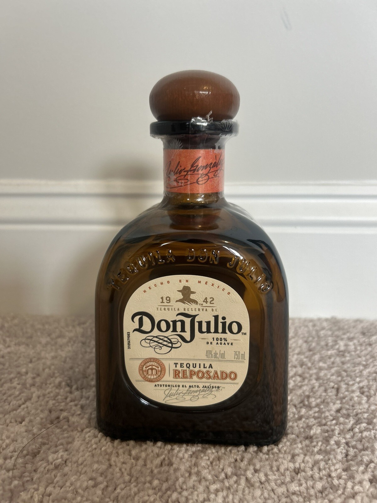 EMPTY DON JULIO REPOSADO TEQUILA 750 ML BROWN GLASS BOTTLE! DECORATIVE!