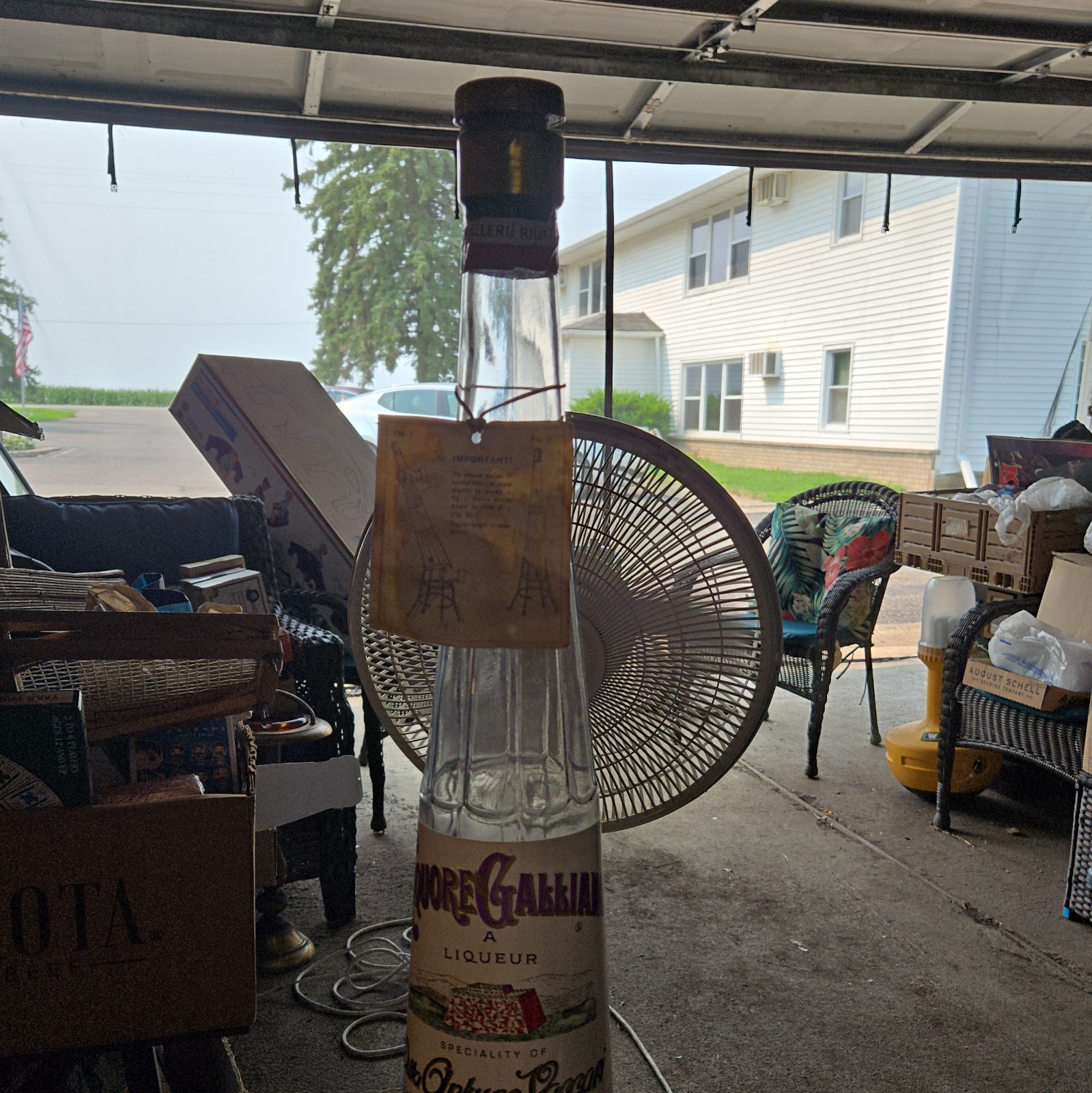 More Gabbiano 1 Gallon Clear Glass Liquor Bottle w/ Stand & Spigot