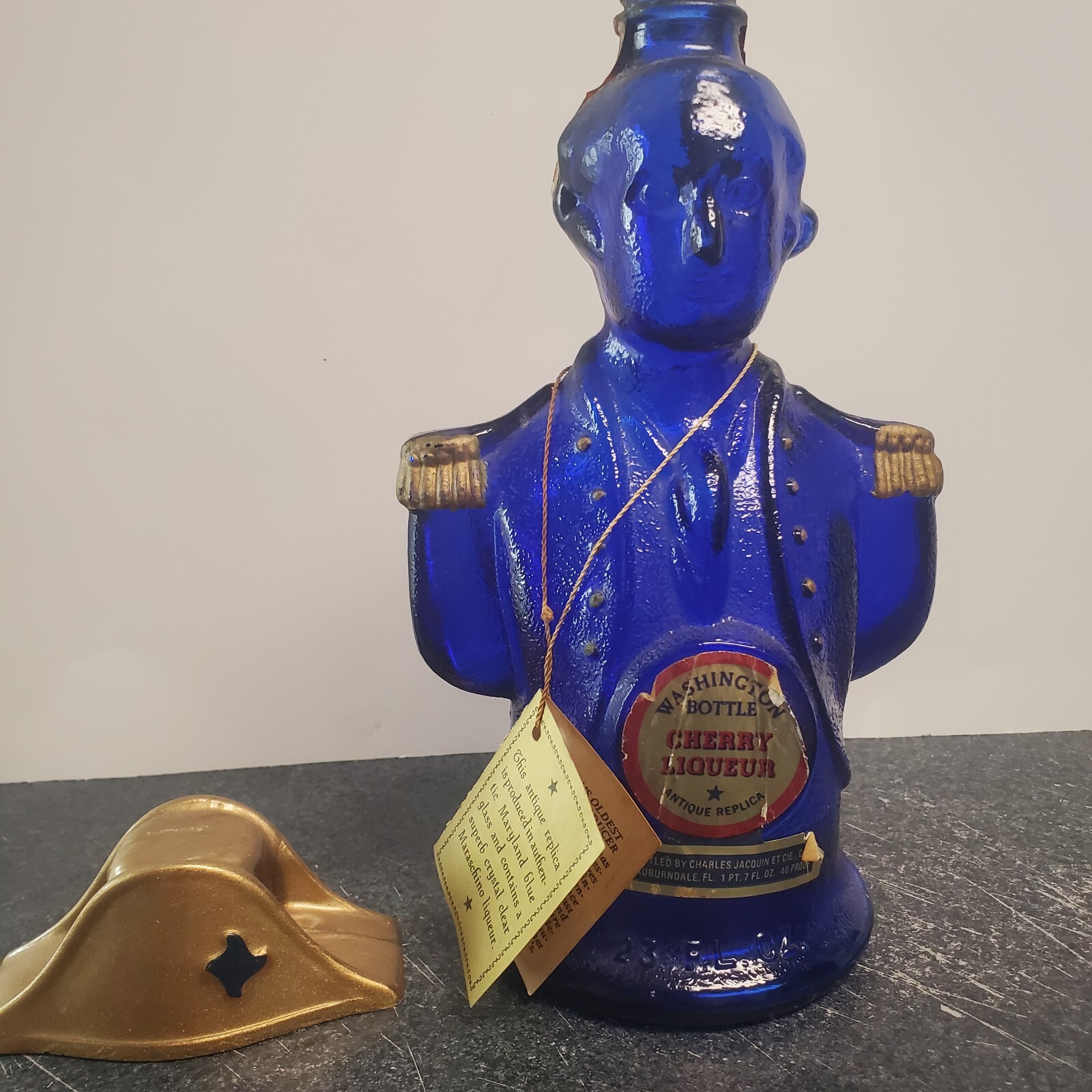 Vintage George Washington Cherry Liqueur Bottle Rare Jacquin original lid labels