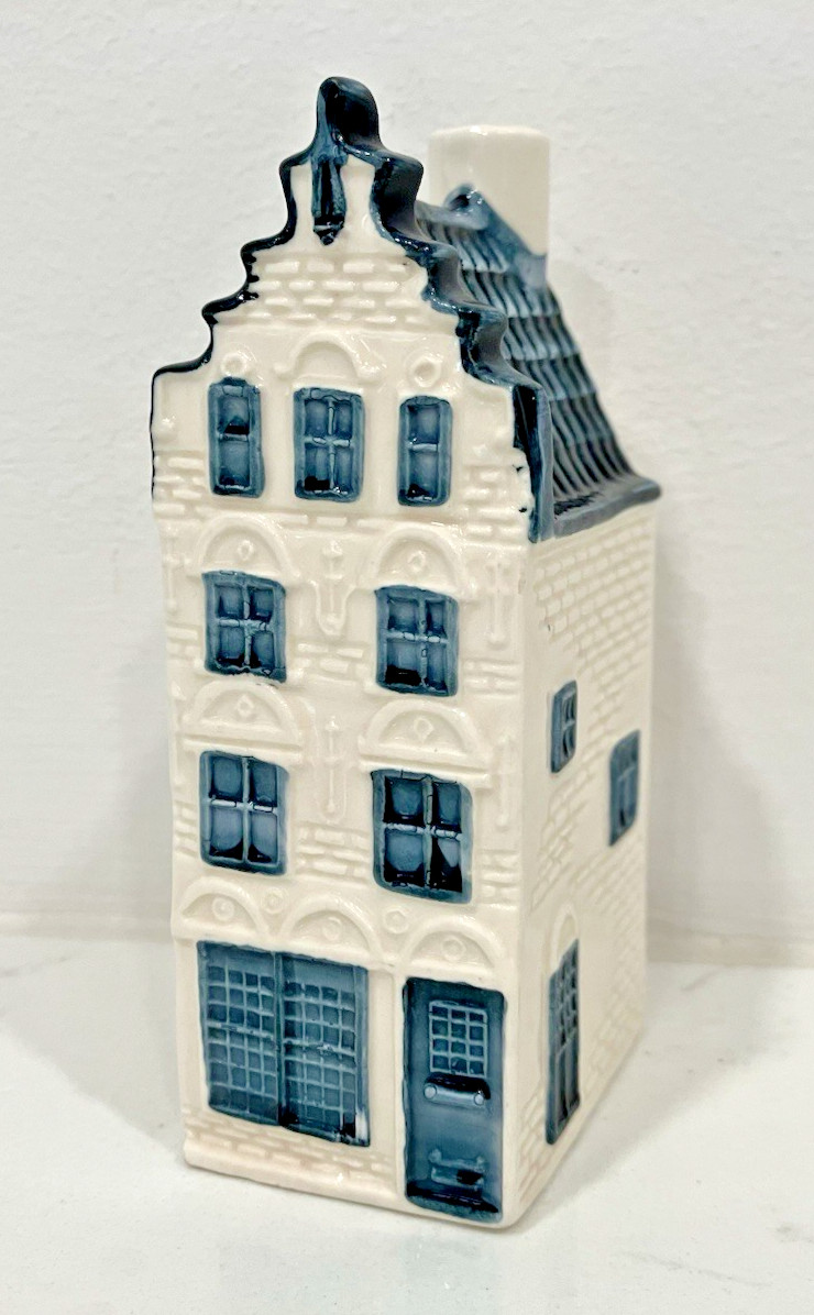 KLM Vintage BLUE DELFT’S CANAL HOUSE #32 Made for RYNBENDE DISTILLERIES Holland