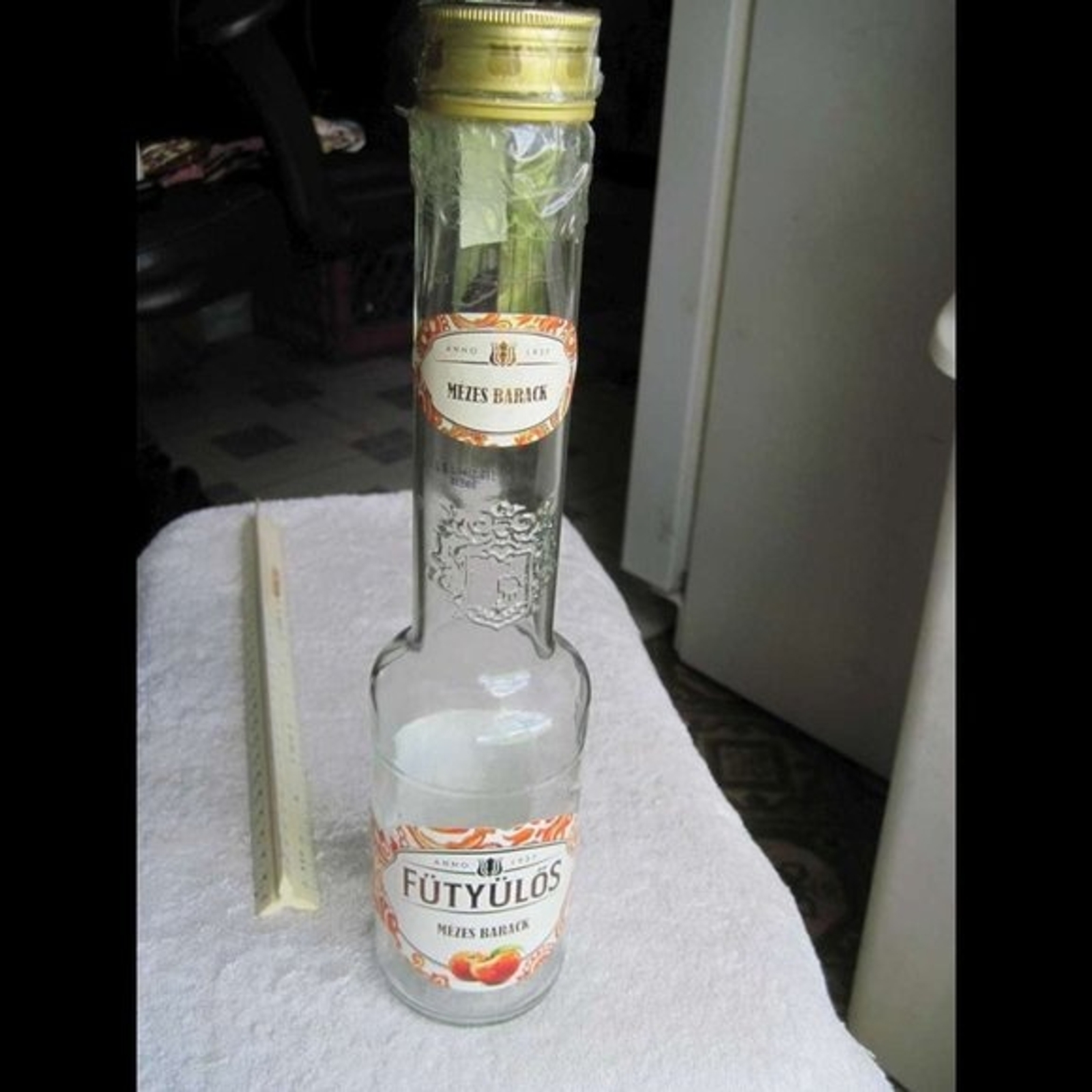 Empty 500 ML Futyulos Mezes Barack Long Neck Hungarian Likor Liquor Bottle Clear