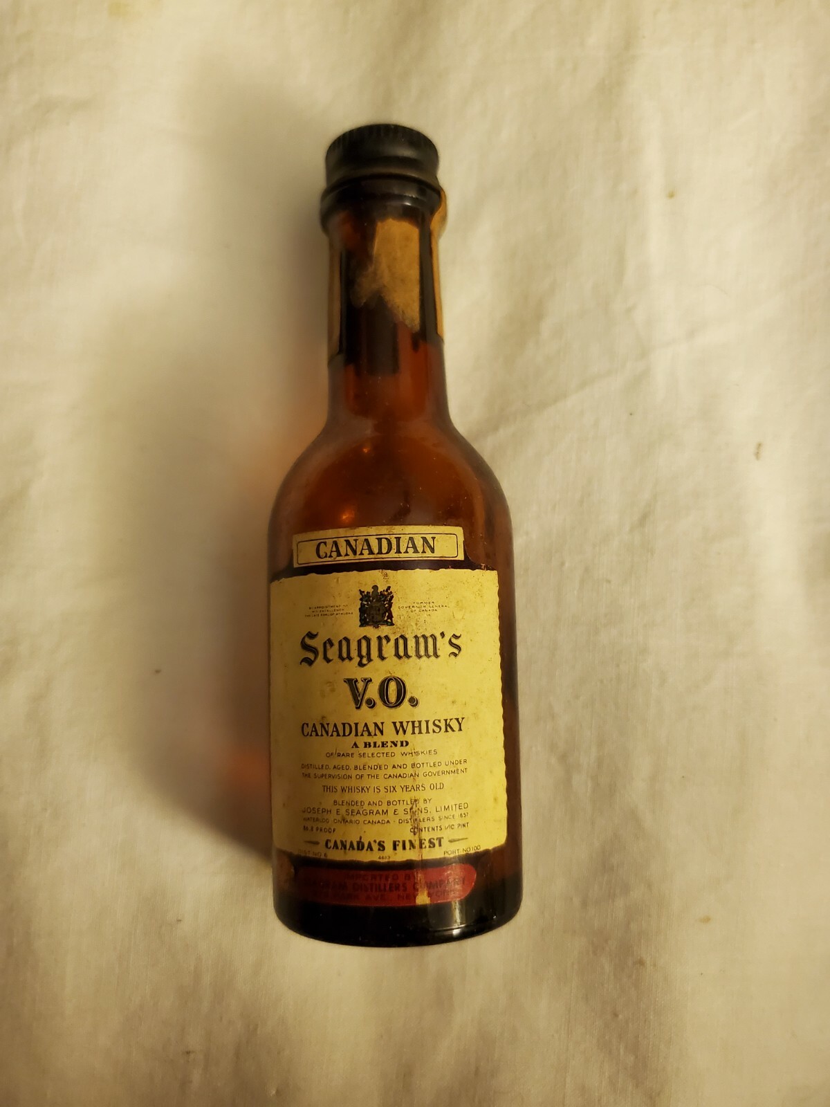 1964 Seagram’s V O Canadian Whiskey Mini Bottle