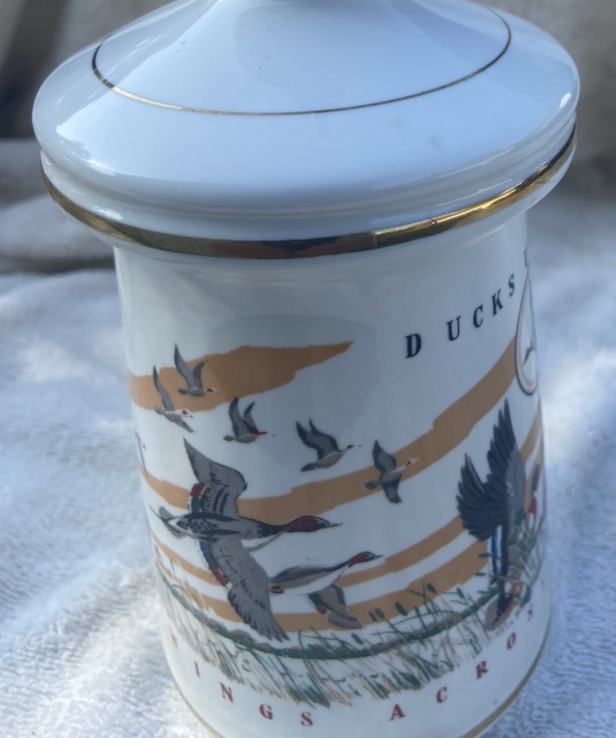 DUCKS UNLIMITED Vintage 1972 Empty Decanter Old Cabin Still Bourbon