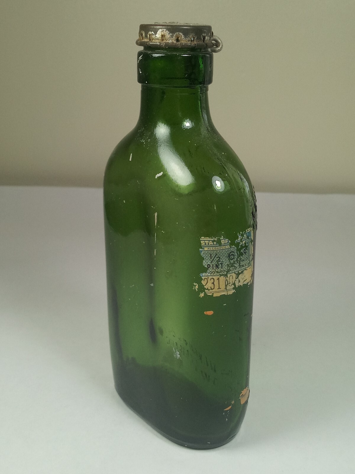 James Buchanan & Co Ltd Glascow Scotland Green Whiskey Bottle Vintage W Lid