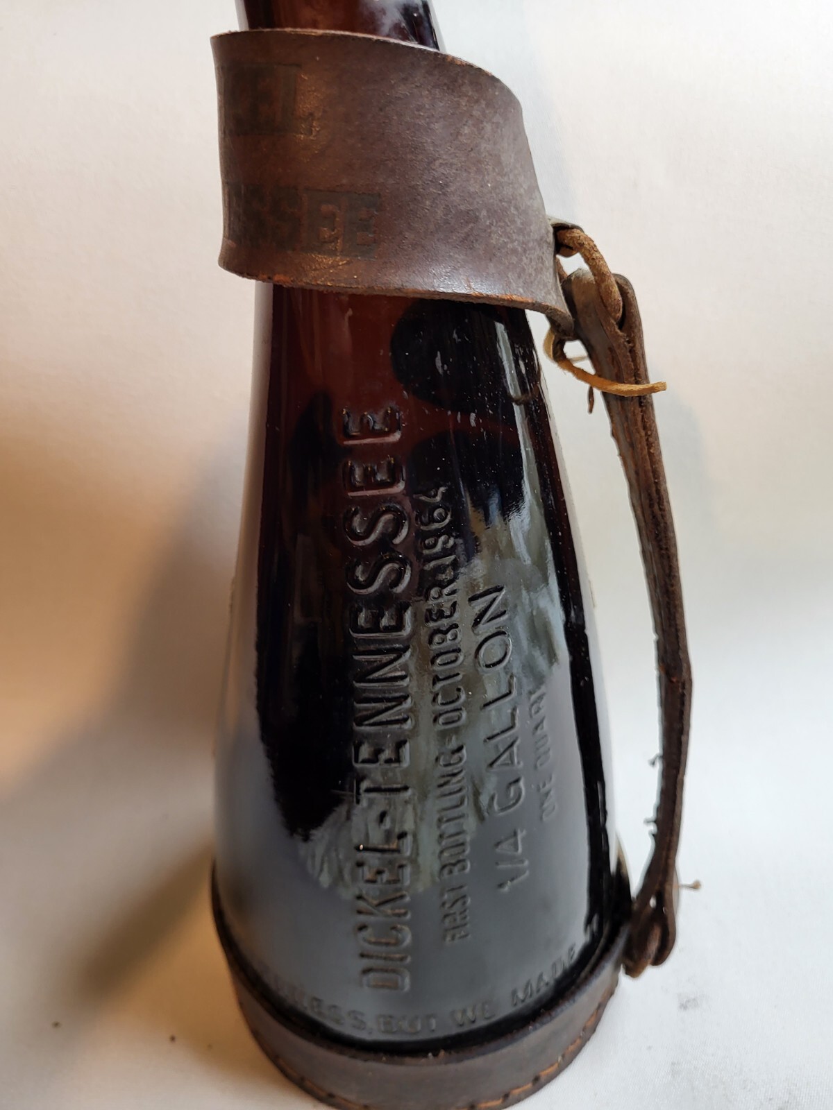 Decanter George Dickel 1 /4 gallon bottle dated 1965 text 8606254084 details