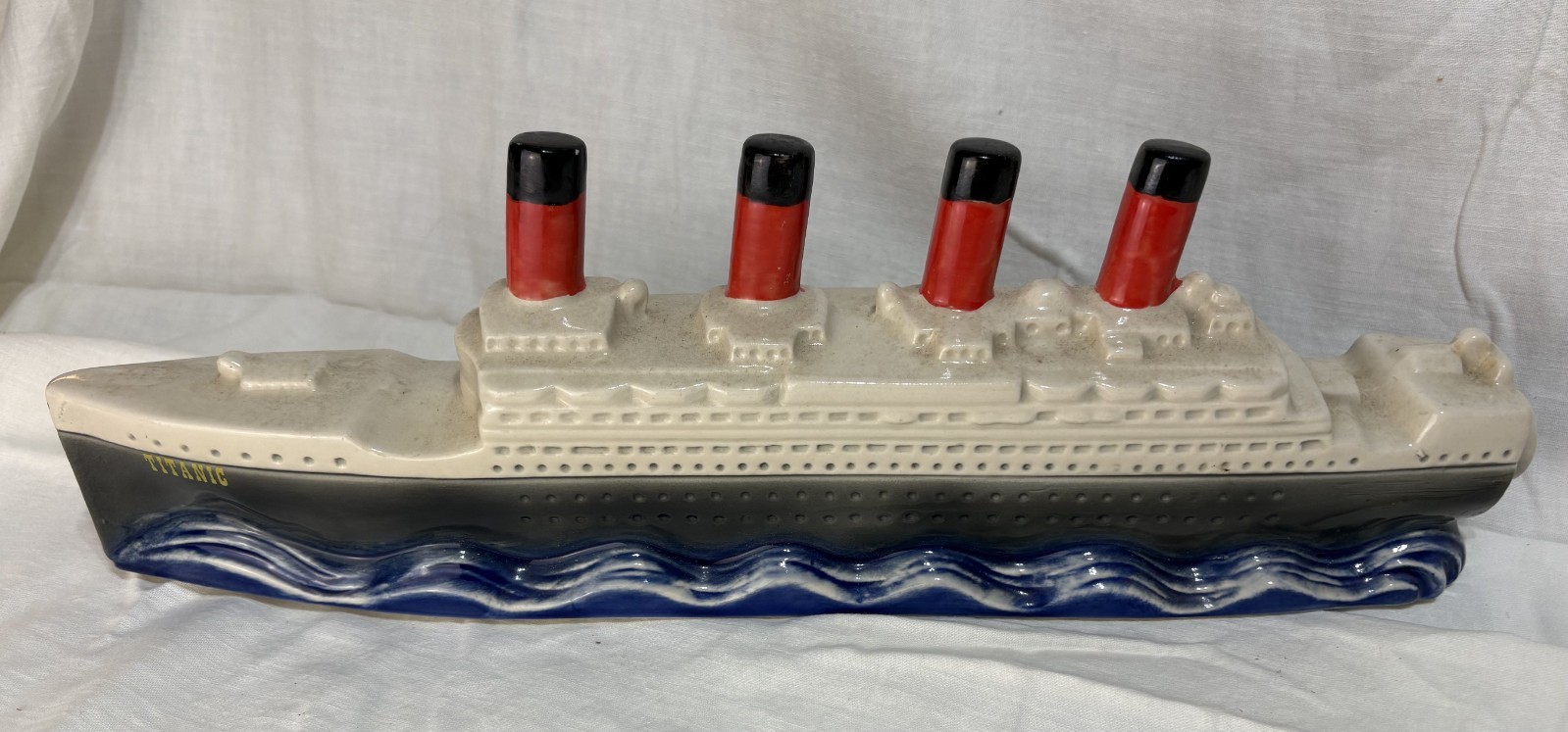 Vintage 1970 Titanic Liquor Bottle Paul Lux Multi-Color 4/5 Quart