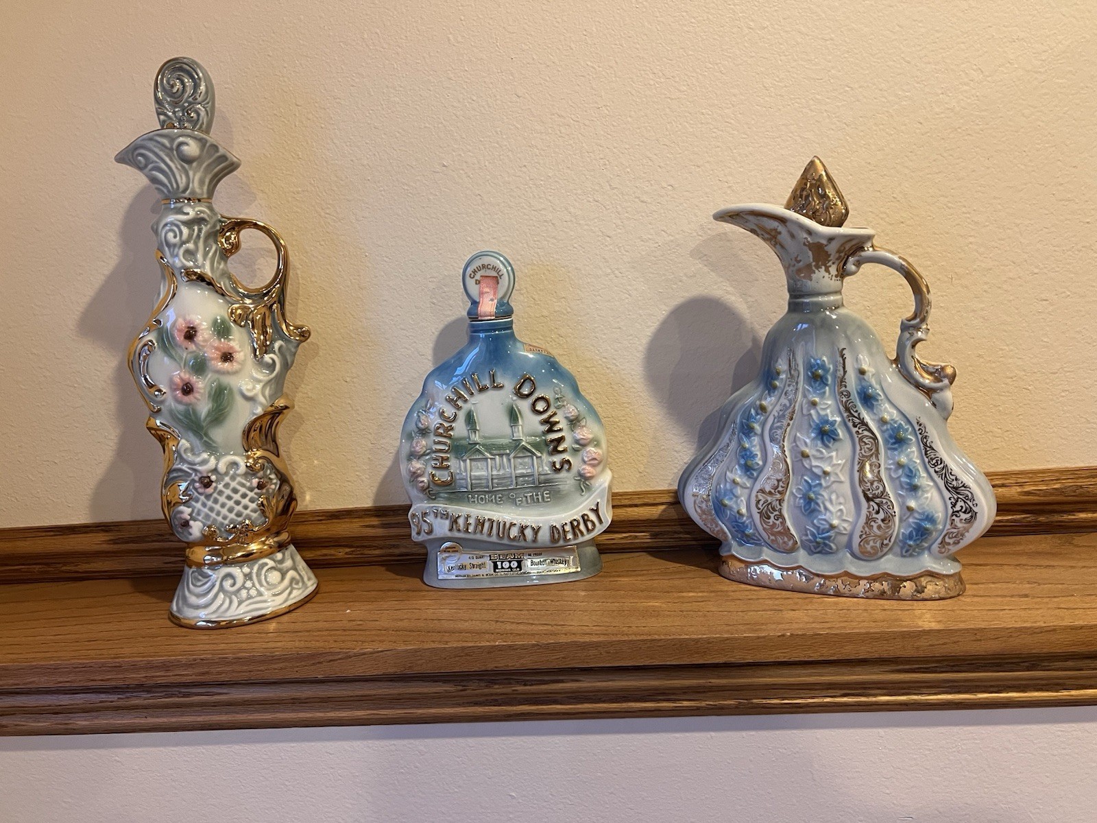 3 Beam Whiskey Churchill Downs 95th Kentucky Derby Run for the Roses Decanters