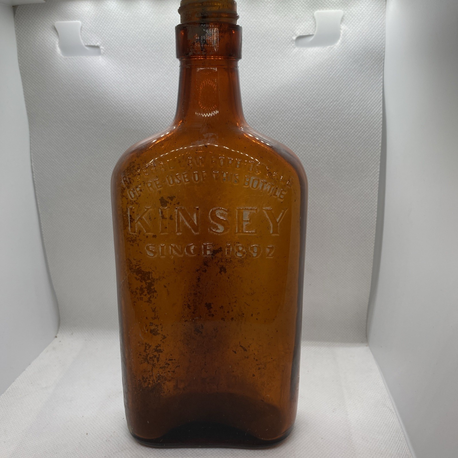 Vtg Kinsey Whiskey Brown Glass Bottle Flask Style Bottle One Pint