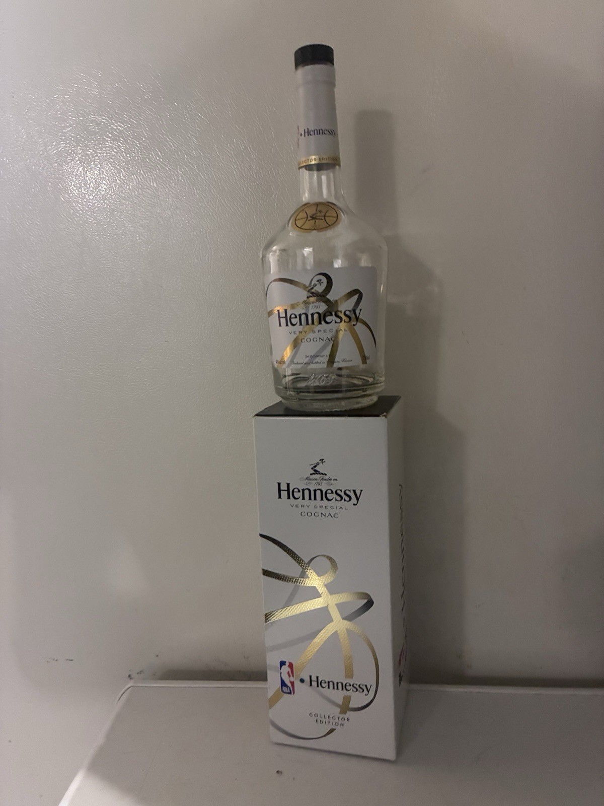 Hennessy Very Special Cognac Collector Edition NBA Branded Bottle & Box