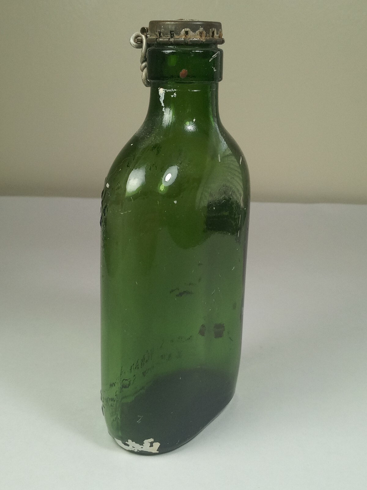 James Buchanan & Co Ltd Glascow Scotland Green Whiskey Bottle Vintage W Lid