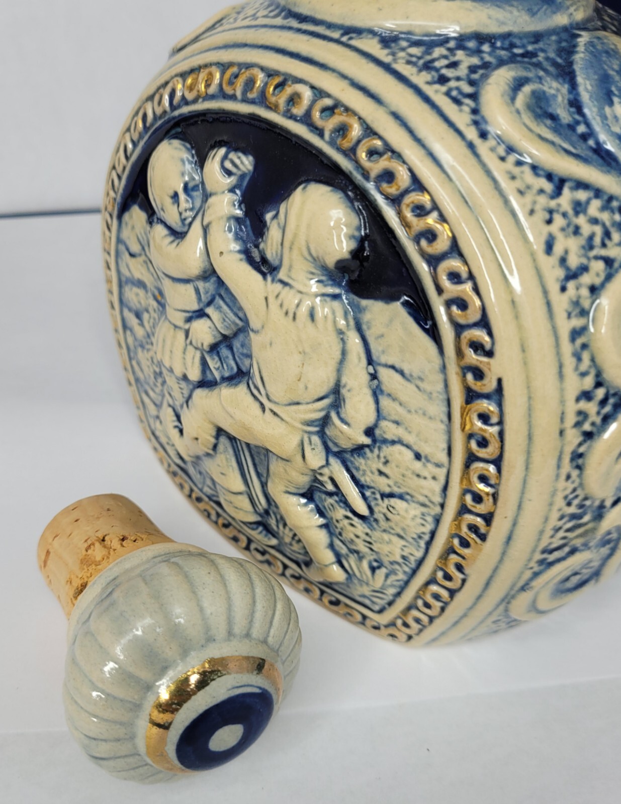 Vintage Blue & White Sanyo Music Box Decanter Made In Japan