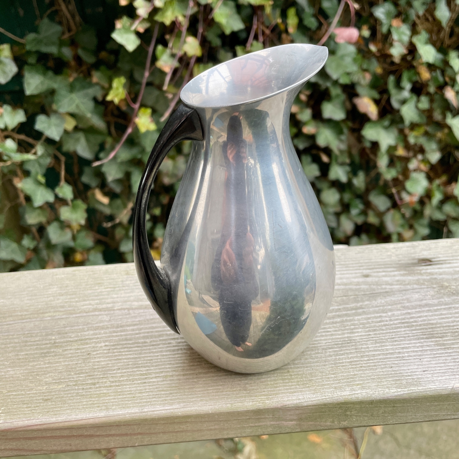 6.5″Vintage Johnnie Walker Modernist Aluminum Pitcher Made in Italy Black Handle