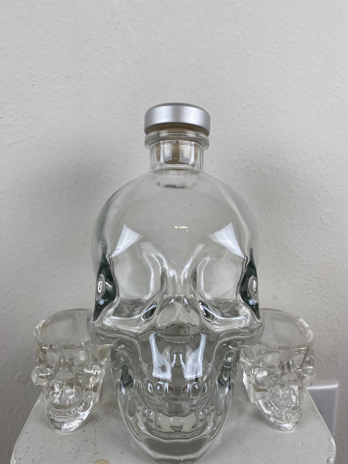 Crystal Head Vodka Empty Bottle Glass Skull 750ML with TWO Shot Glasses Limited