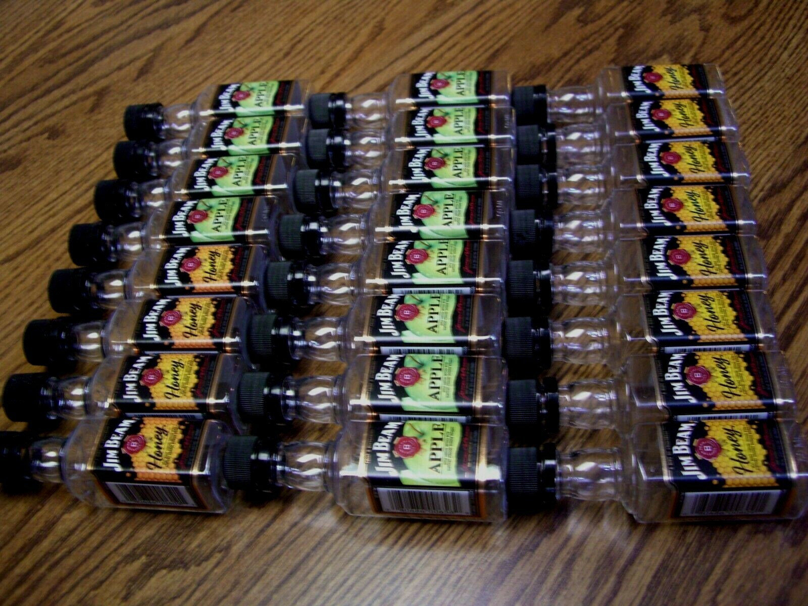24 Jim Beam Whiskey Liqueur 50 ML Plastic Liquor Bottles/12 Honey & 12 Apple