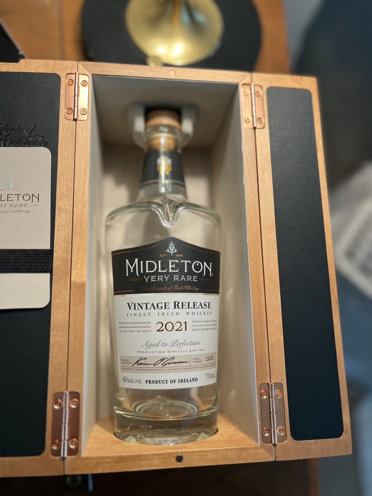 Midleton Very Rare 2021 Vintage Release Irish Whiskey Bottle and Wood Box