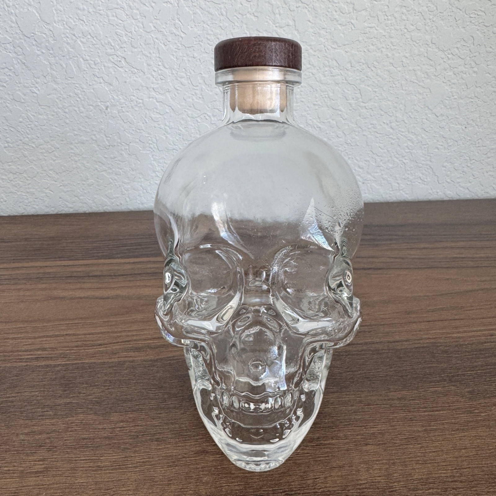 Crystal Head Vodka 750ml Skull Shape Empty Bottle w/Wooden Cork Top. Dan Aykroyd