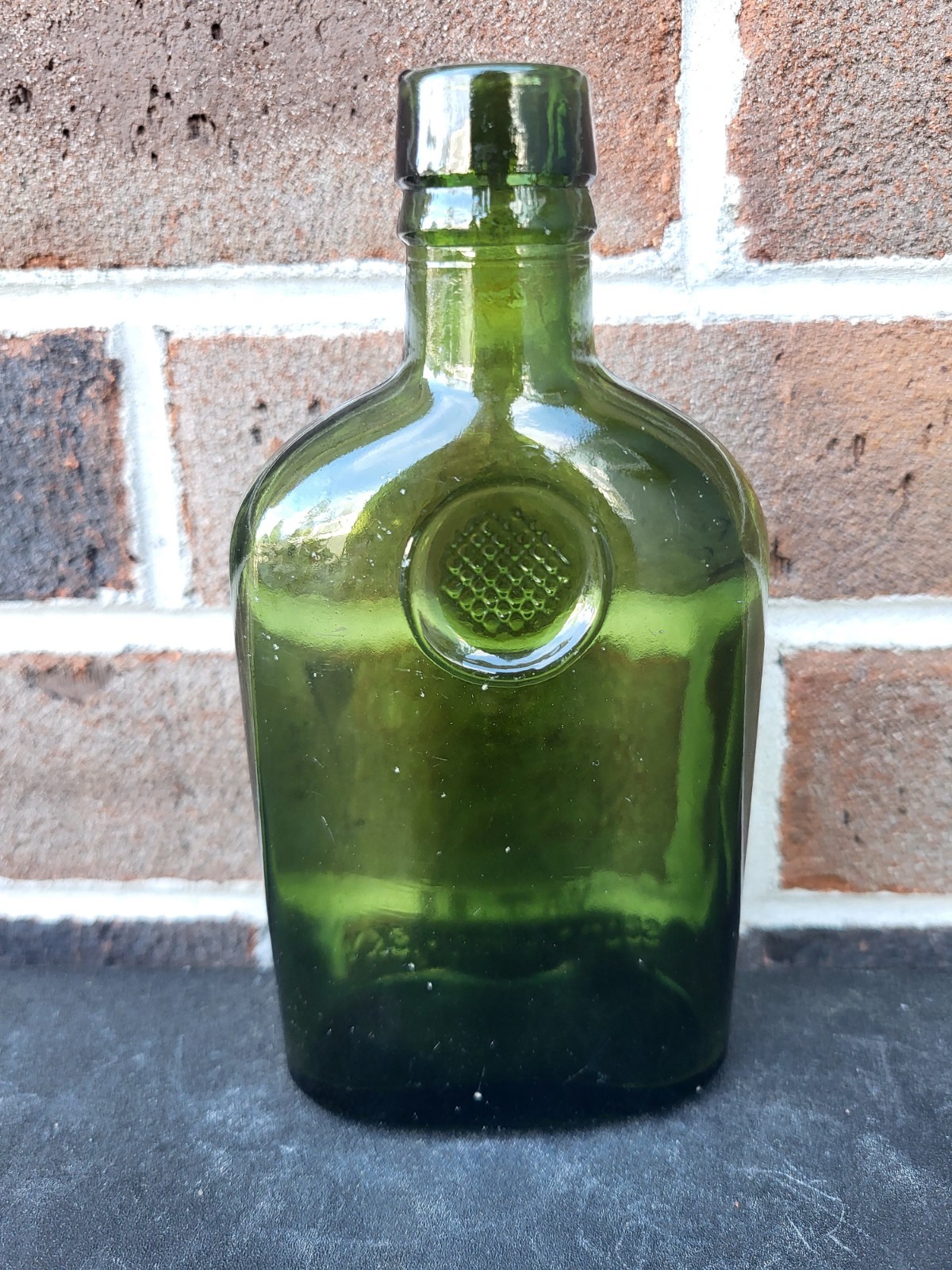 Olive Green 6 1/2″ Scotch Whiskey Bottle WM Sanderson & Son Scotland Vat 69