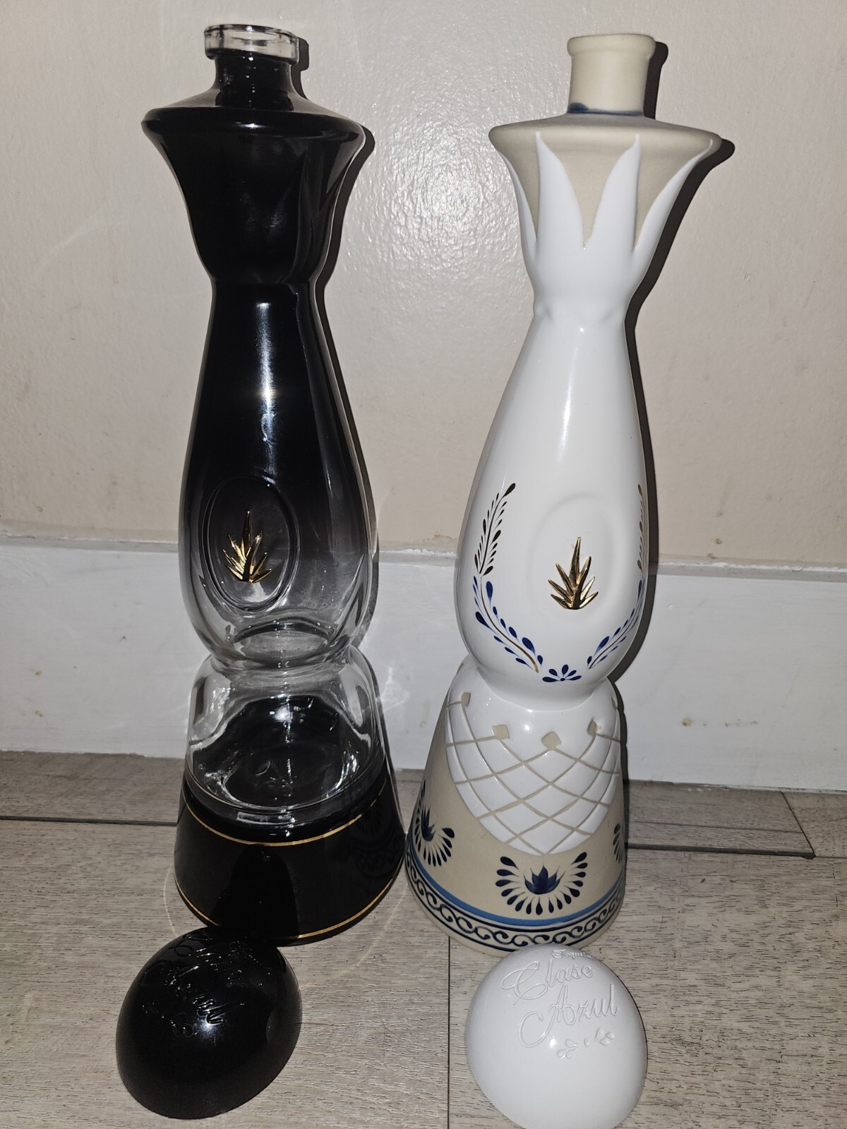 2 EMPTY DIFFERENT Clase Azul , 1 CLASE AZUL GOLD 1 CLASE AZUL AÑEJO 750 ML