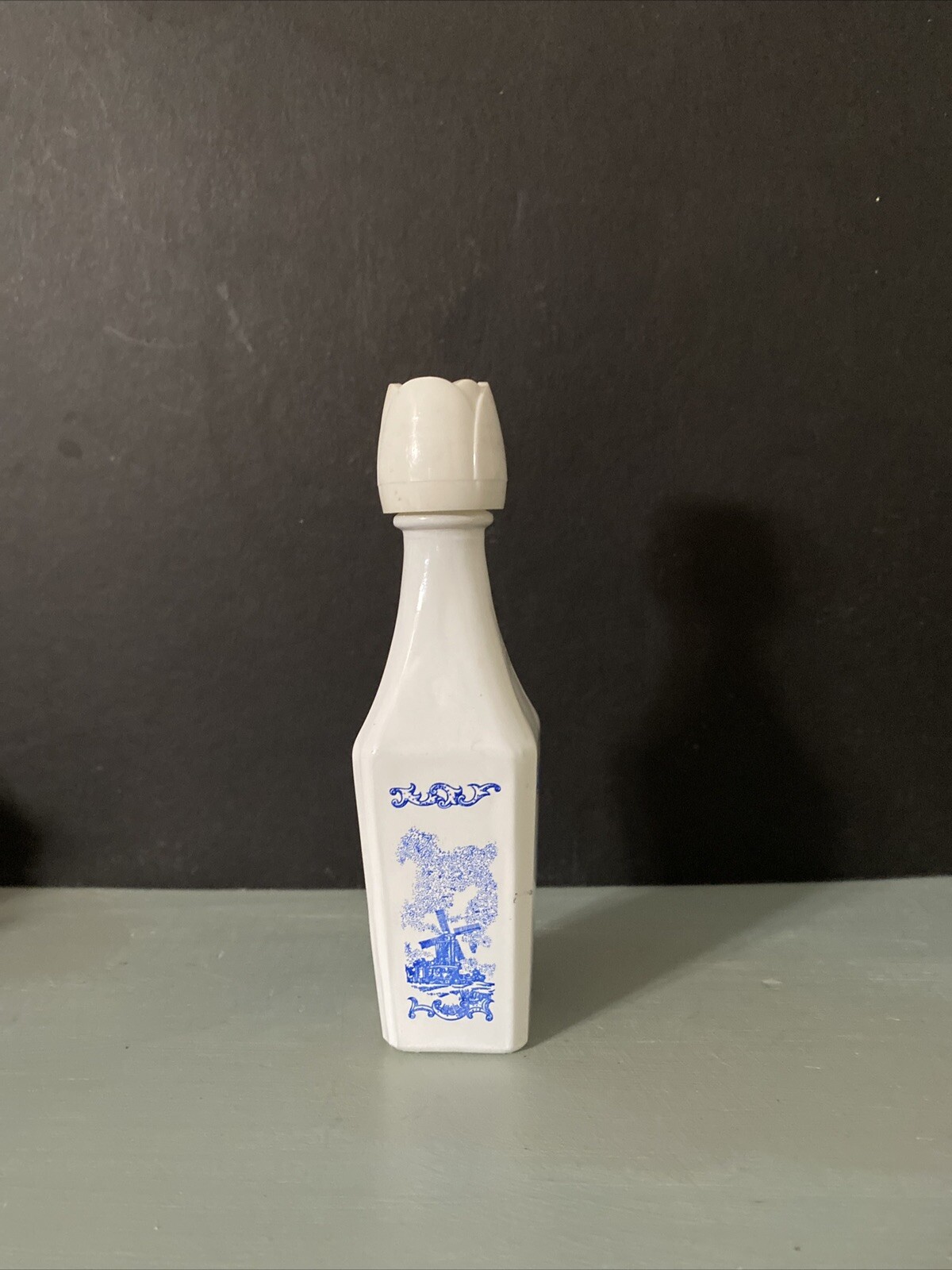 Vintage Vandermint Dutch Windmill Blue & White Empty Liquor Bottle w/ Tulip Cap