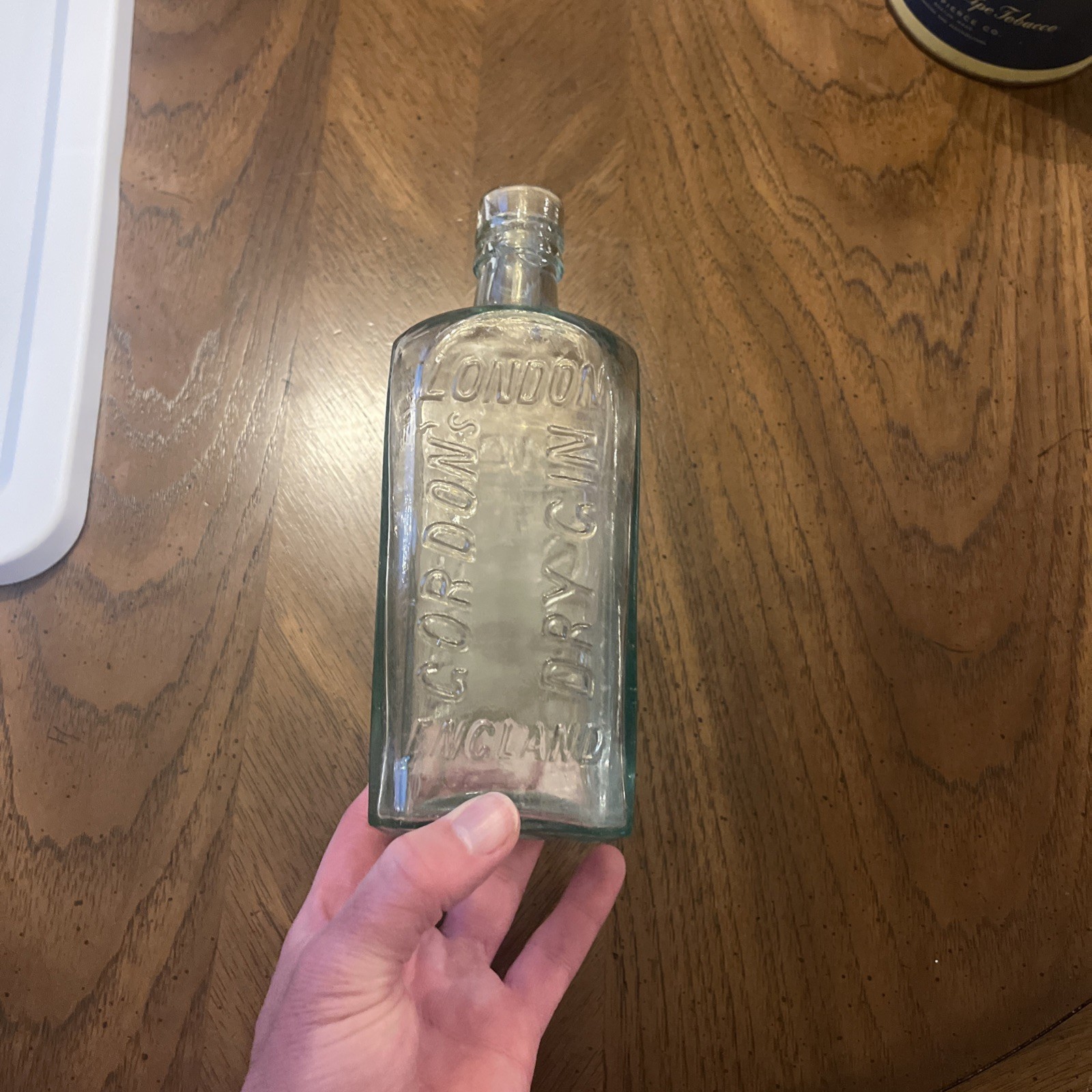 Vtg GORDON DRY GIN LONDON ENGLAND Boar Head BOTTOM GREEN GLASS rectangle Bottle
