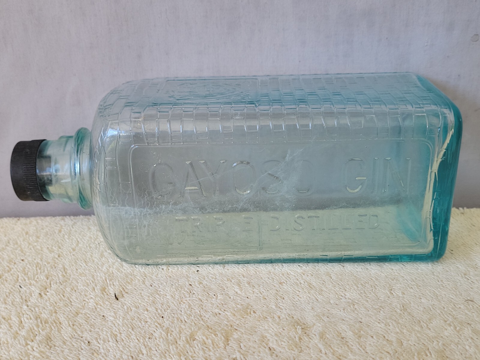 G~Vintage Gayoso Dry Gin America Aqua Tall Old Liquor Bottle 9”