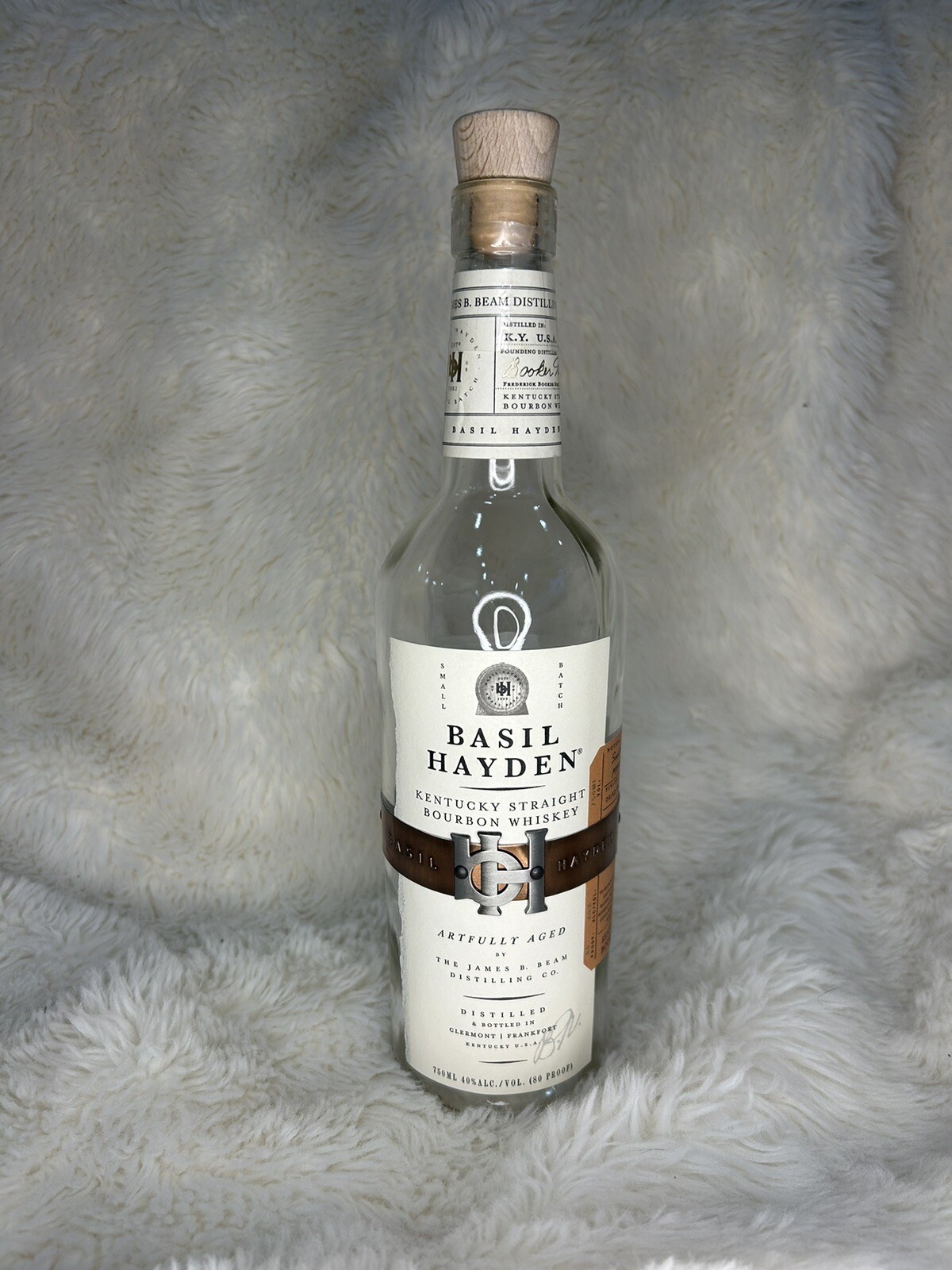 BASIL HAYDEN SMALL BATCH KENTUCKY STRAIGHT BOURBON WHISKEY BOTTLE W/CORK 750 ML