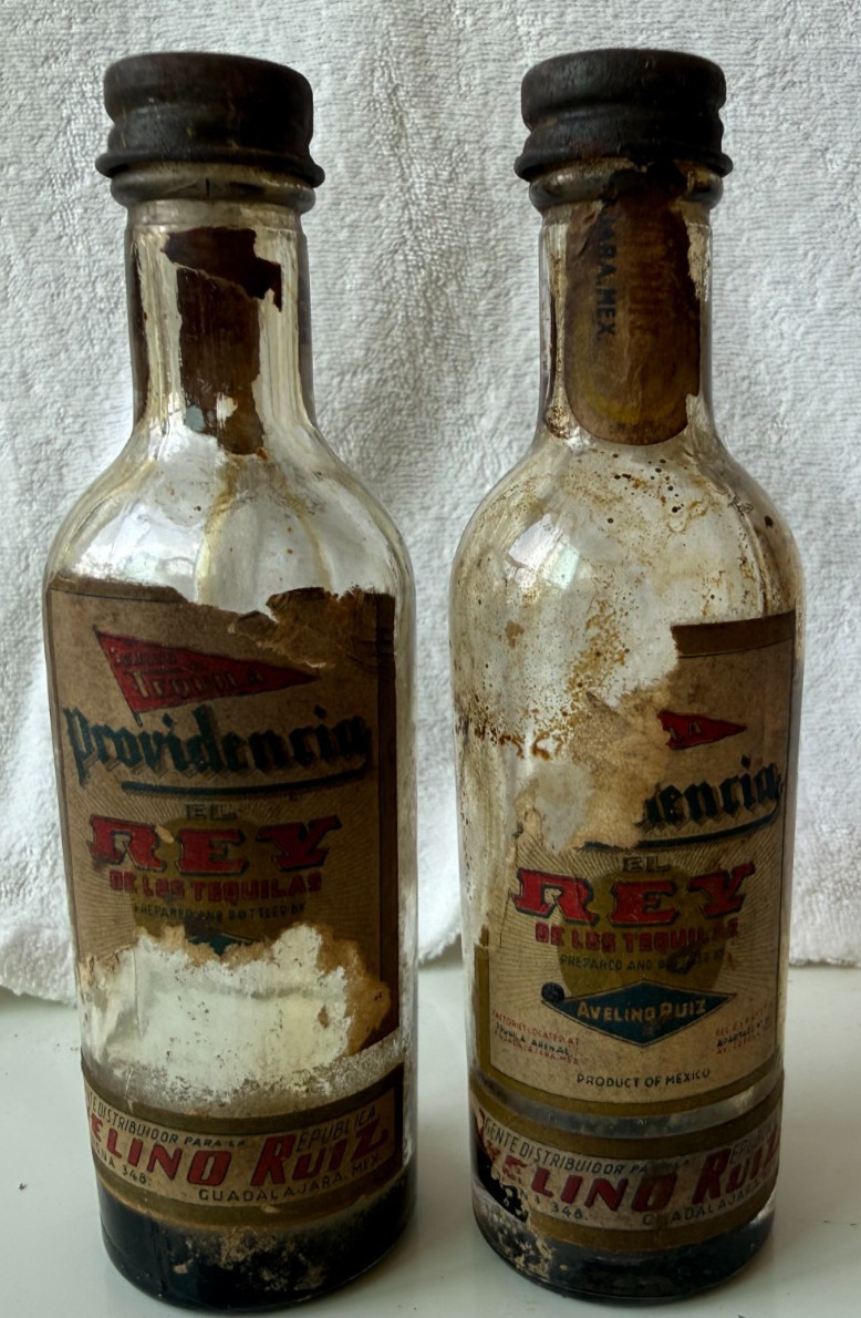 2 Empty Avelino Ruiz Mexico Providenriy El Rey Tequila Mini Bottle Glass