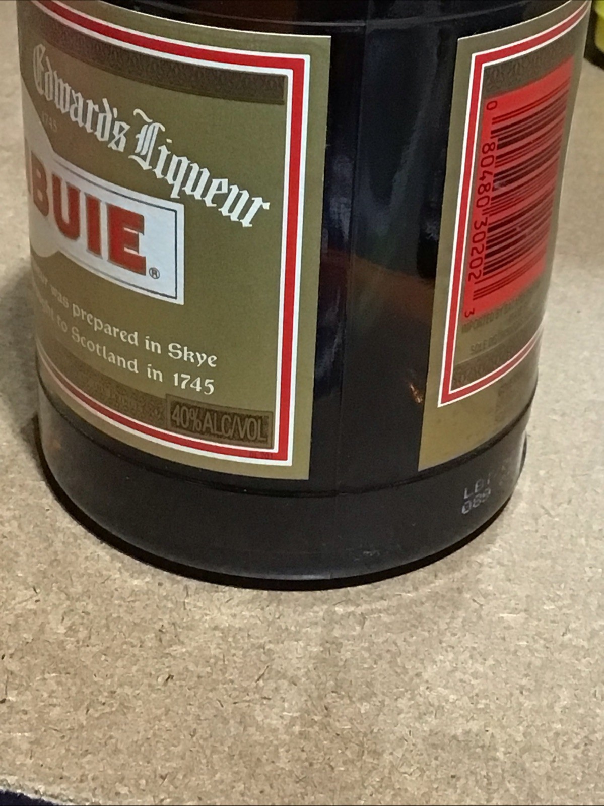 Old Drambuie Prince Charles Edward’s Liqueur 750ml Glass Bottle Empty, Unrinsed