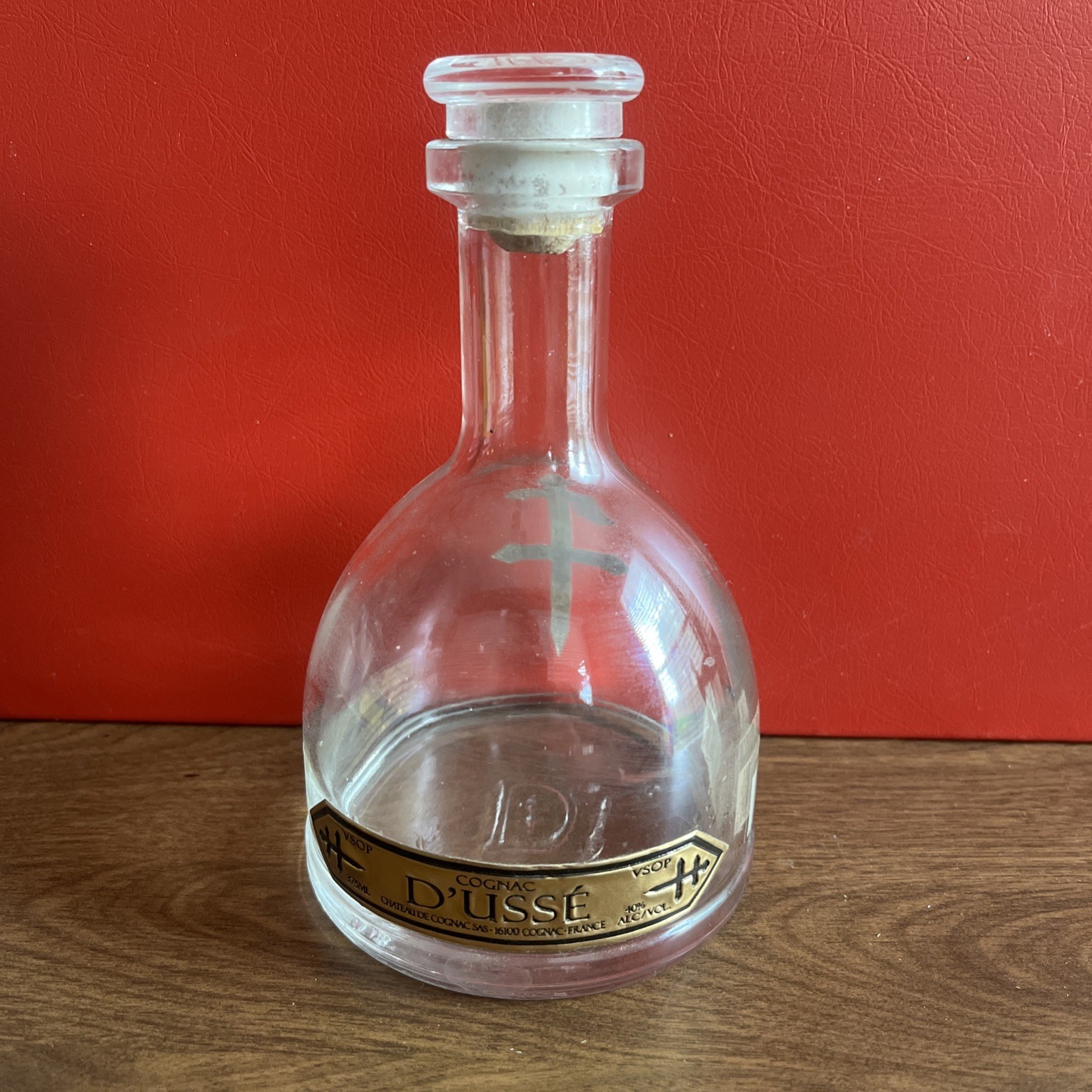 D’USSE VSOP Cognac 750ml EMPTY Bottle with top COLLECTIBLE