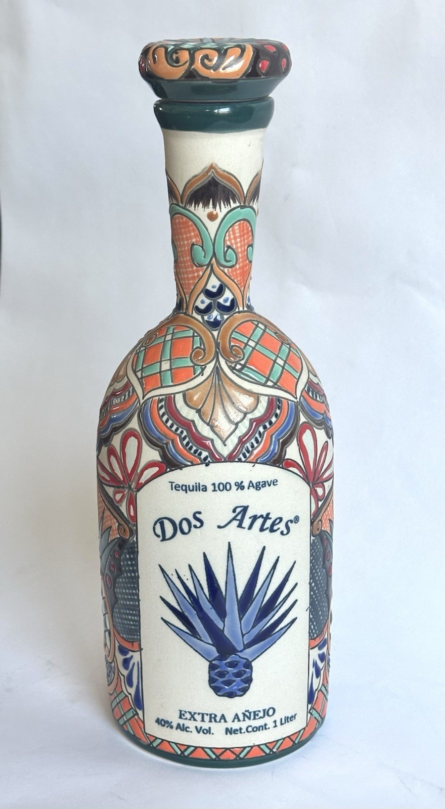 Dos Artes Extra Anejo Round Tequila Empty Bottle 2018 Hand Painted Ceramic 1 Ltr
